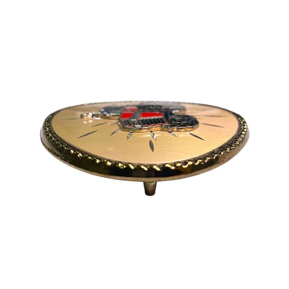 Vintage One International Harvester Case Tractor Enameled Belt Buckle Gold Tone - Picture 9 of 10